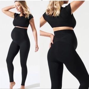 BLANQl Everyday Maternity Belly Support
Black Leggings Size M